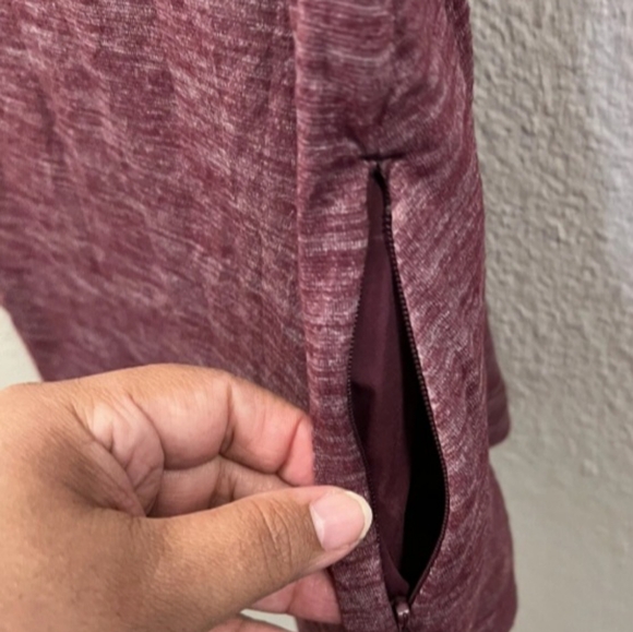 Lululemon Cross Twist Back Tank Top Size 8 Color Heathered Wine - Picture 5 of 7